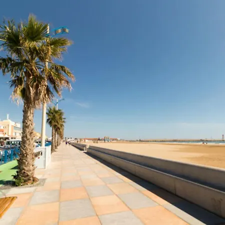 Apartment With Patio On The Seafront